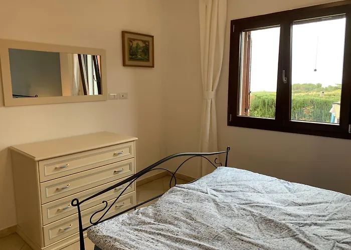 Vyhled Na More, Zahradka A Bazen * Valledoria (Sardinia)