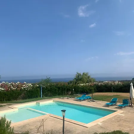Výhled Na Moře, Zahrádka A Bazén Valledoria (Sardinia)