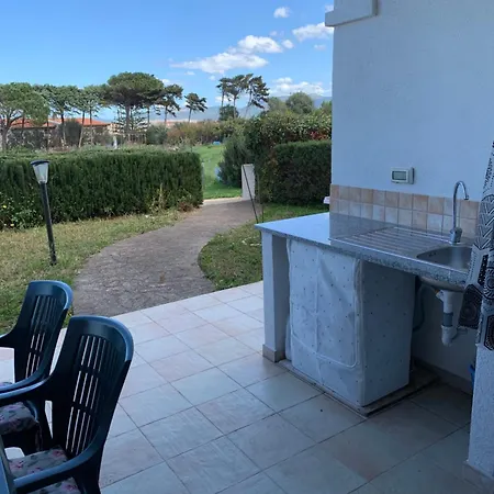 Výhled Na Moře, Zahrádka A Bazén Apartmán *